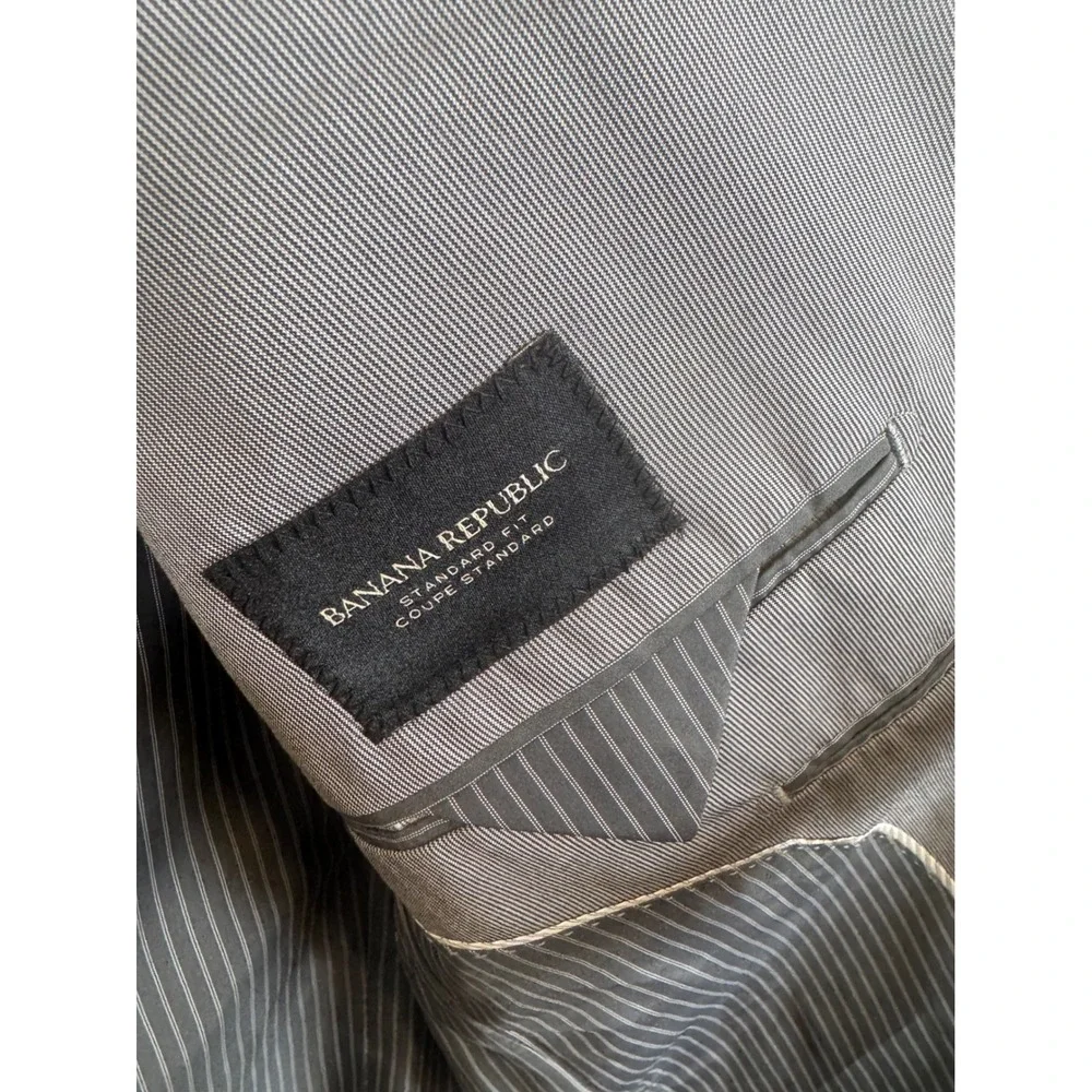 Banana Republic Mens 38R Standard Fit Grey Havana Fabric Wool Blazer Jacket